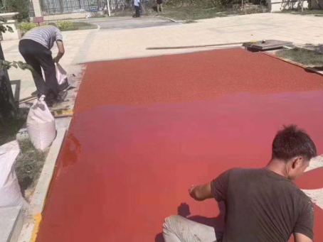 普陀 篮球场翻新的地面工